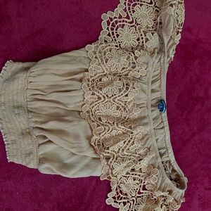 Fashion nova crop top